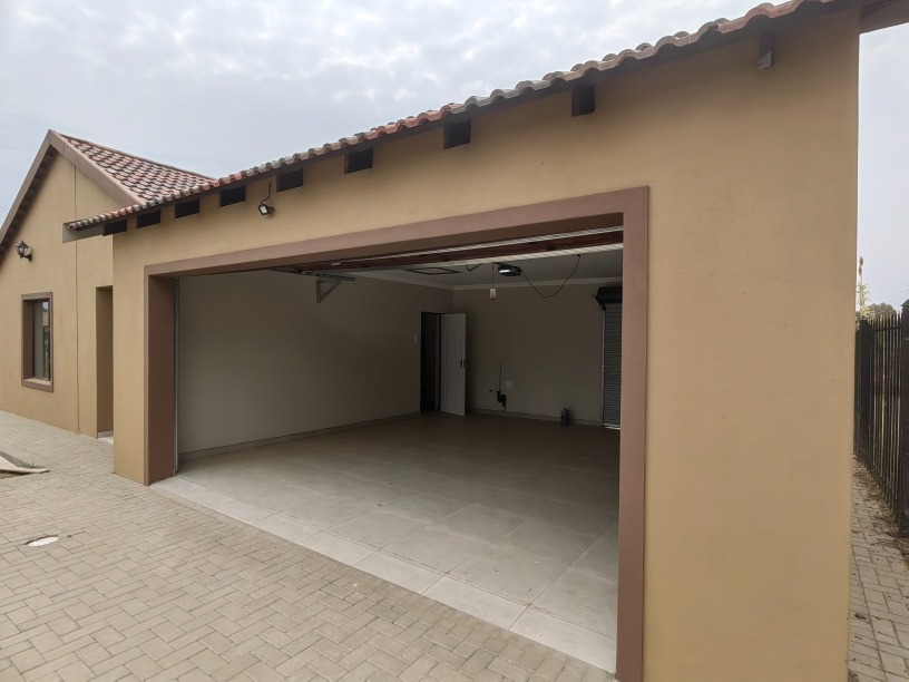 3 Bedroom Property for Sale in Bloemspruit Free State